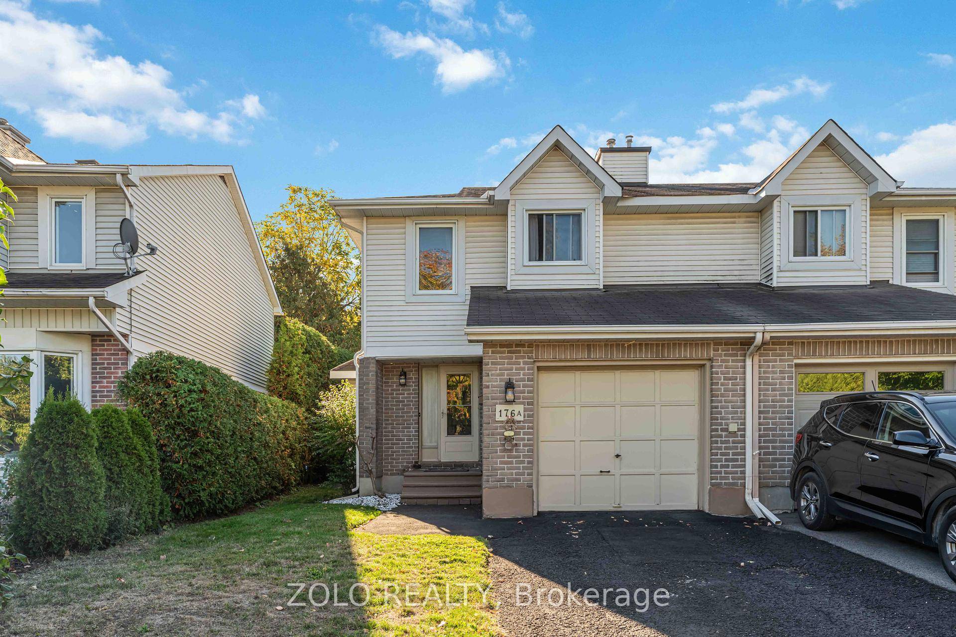 Stunning Semi Detached Home in Desirable Barrhaven.