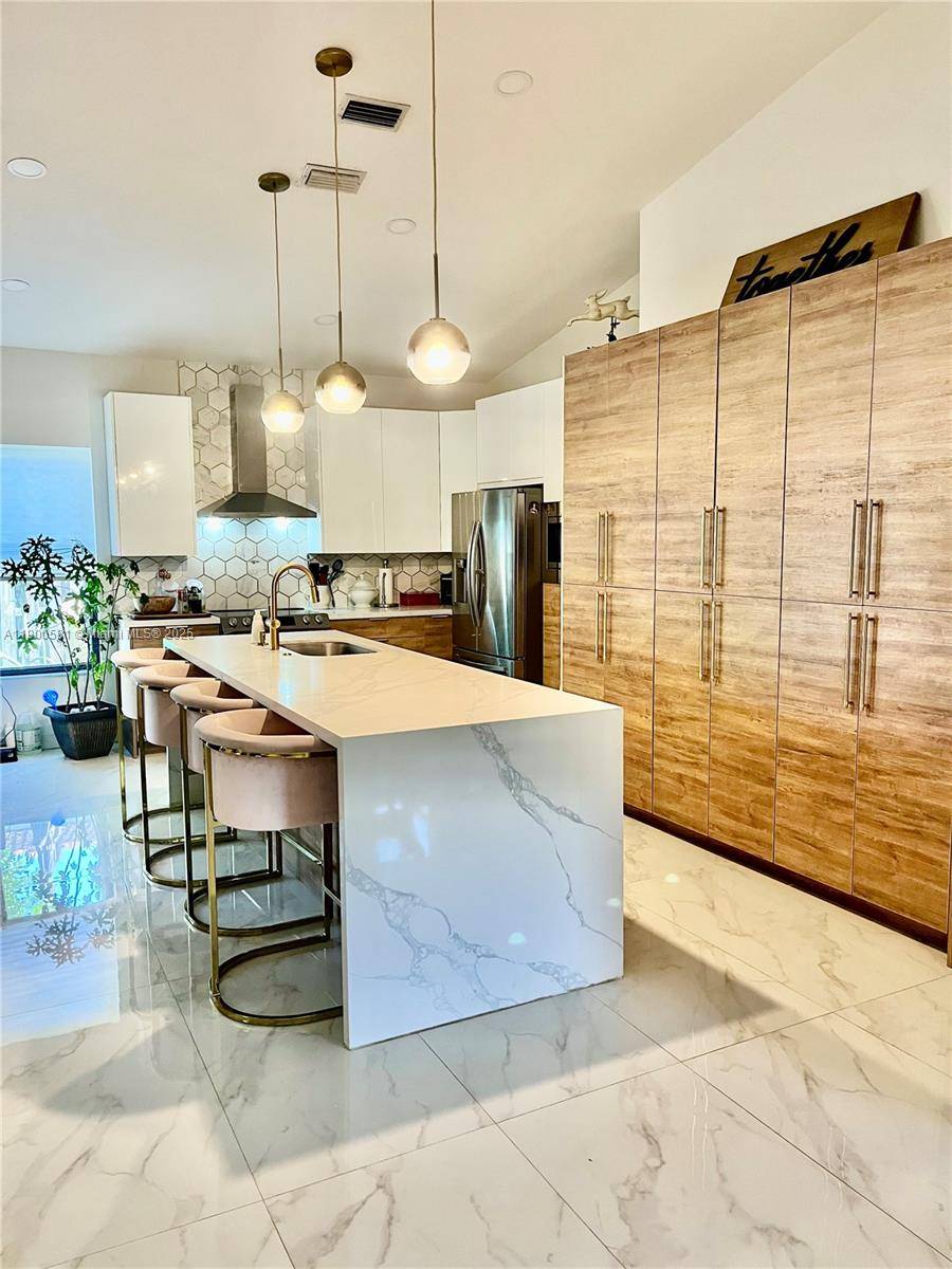 Step into luxury easy living !