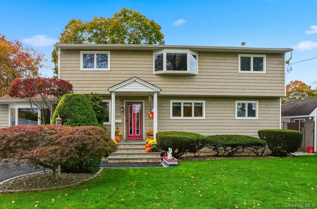 High Income Potential Move In Ready Two Unit Home with Recent Upgrades cut your monthy payment in half with 2nd floor rental or you can have room for everyone.