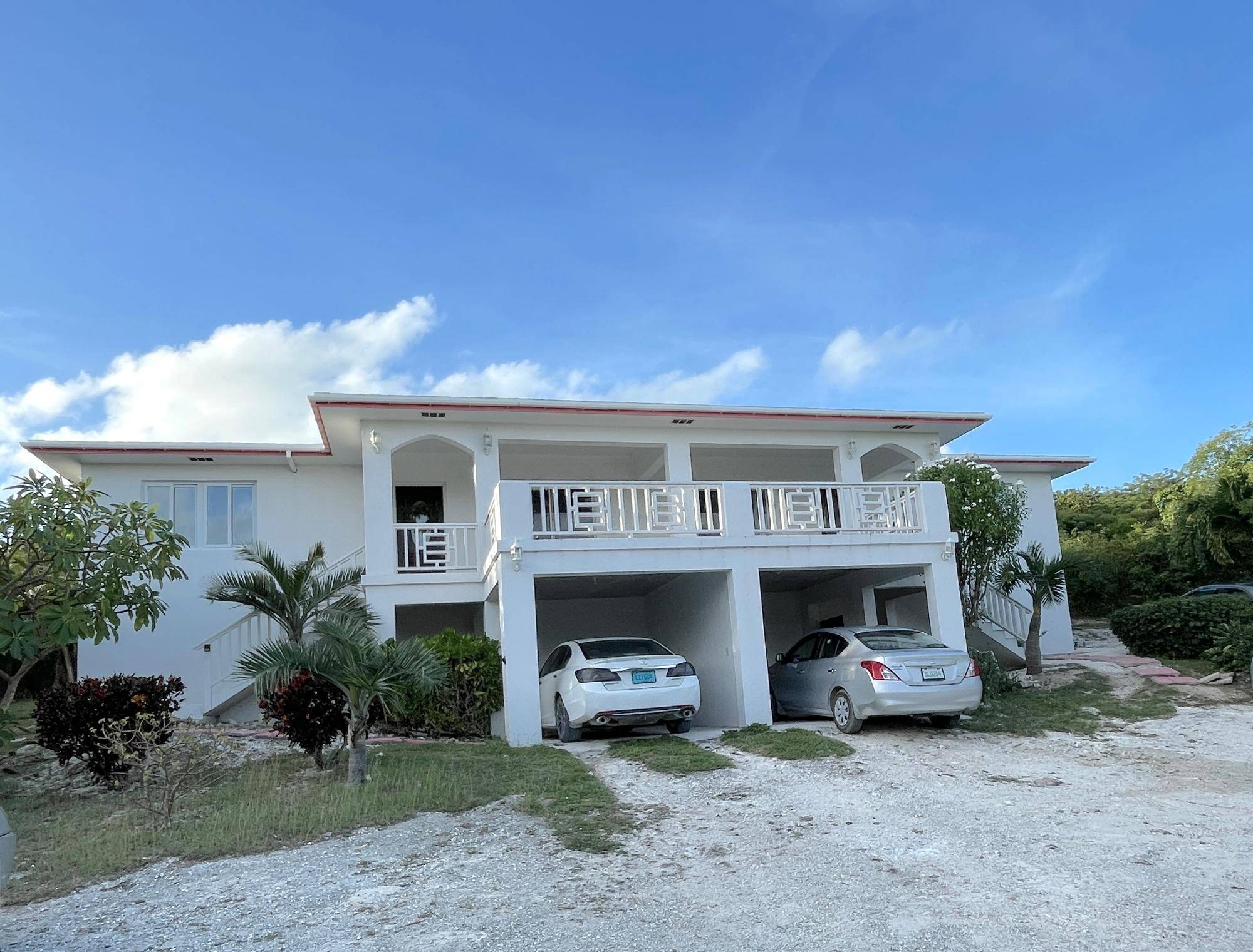 4/2   DUPLEX HOME Full Duplex Long-Island-Bahamas