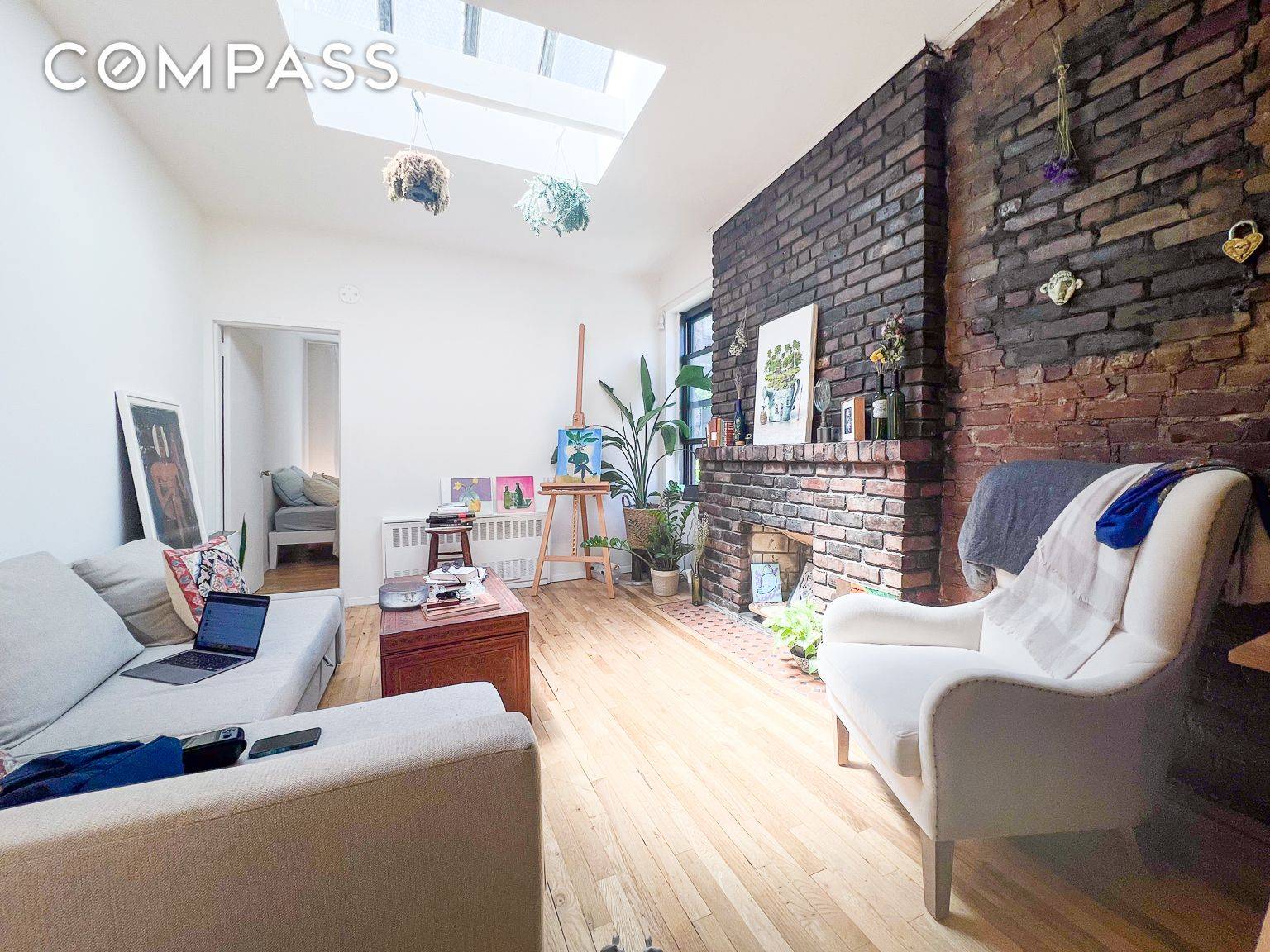 Gorgeous Chelsea 1BR with SKYLIGHT Exposed brick, decorative fireplace Sorry, no pets furniture from past tenant