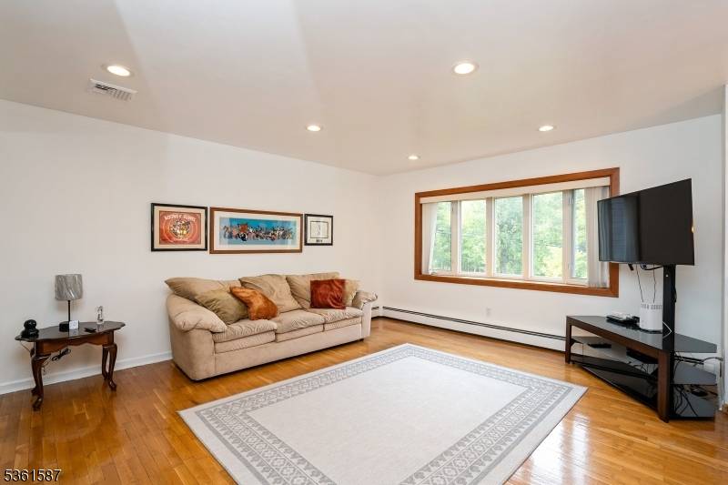Highest and Best 6 23 by 5PM YOUR SEARCH ENDS HERE Home opportunity of a life time with this gorgeous well maintained beautifully manicured, the home is in Dover, NJ ...