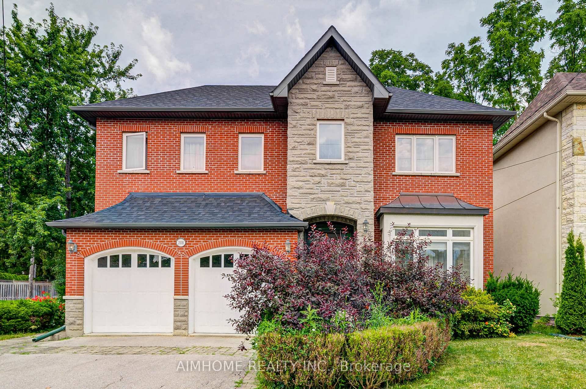 Desirable Yonge Sheppard Executive Enclave Over 5100 Sq Ft Of Luxury Living Perfect Space amp ; Flow, Open Concept Family Room Kitchen W Breakfast Area, Island, Walk In Pantry amp ...