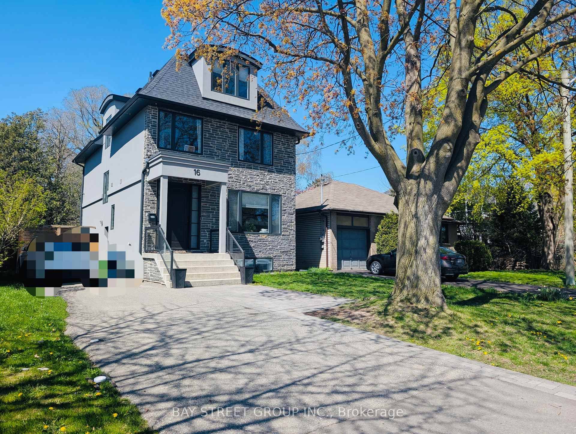 Luxurious amp ; Family Friendly 3 Storey Home Rebuilt in 2018.