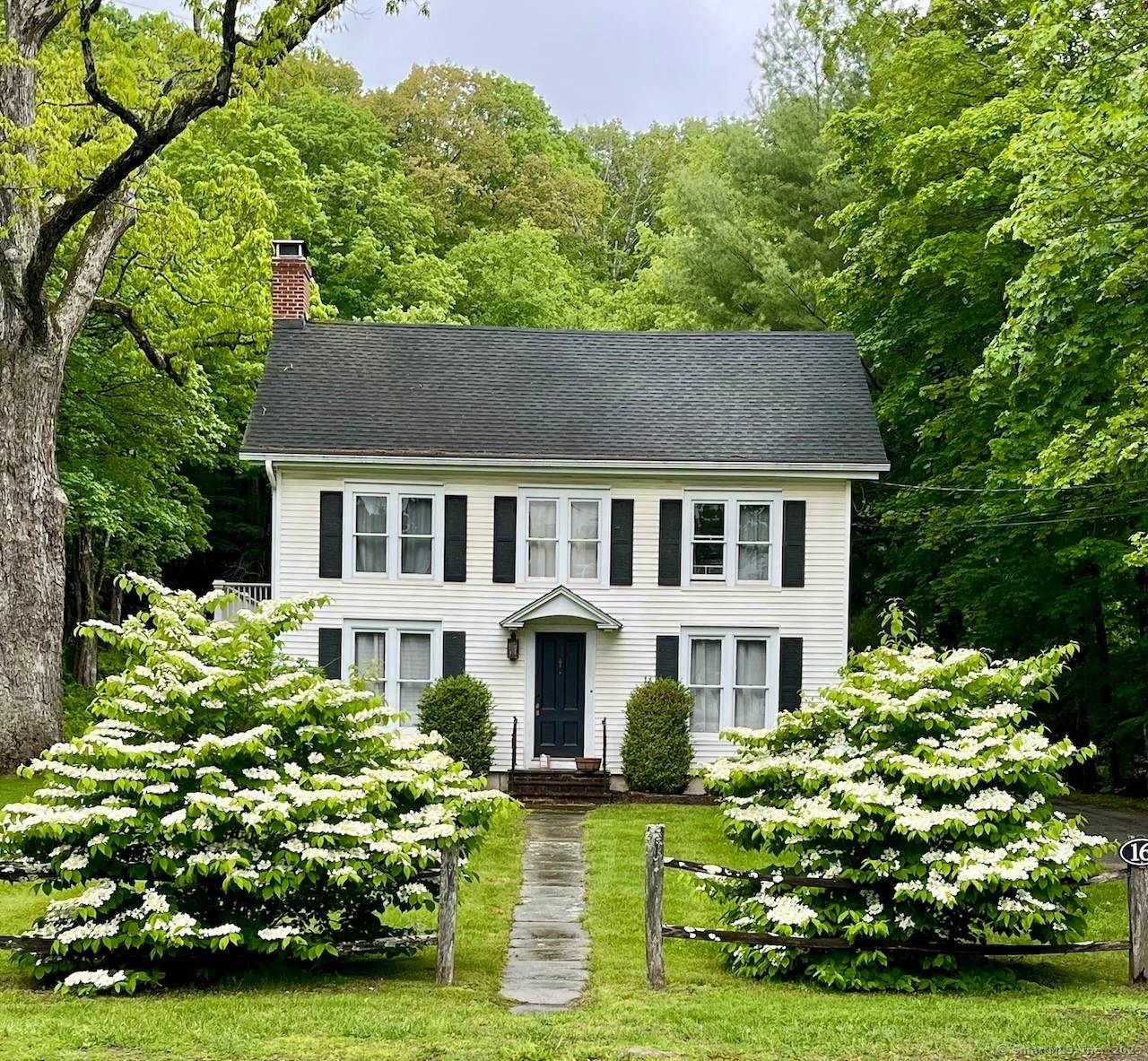 Available academic year September 1st June 15th This renovated 4 Bedroom, 4 Bath home brings you to the heart of Salisbury.