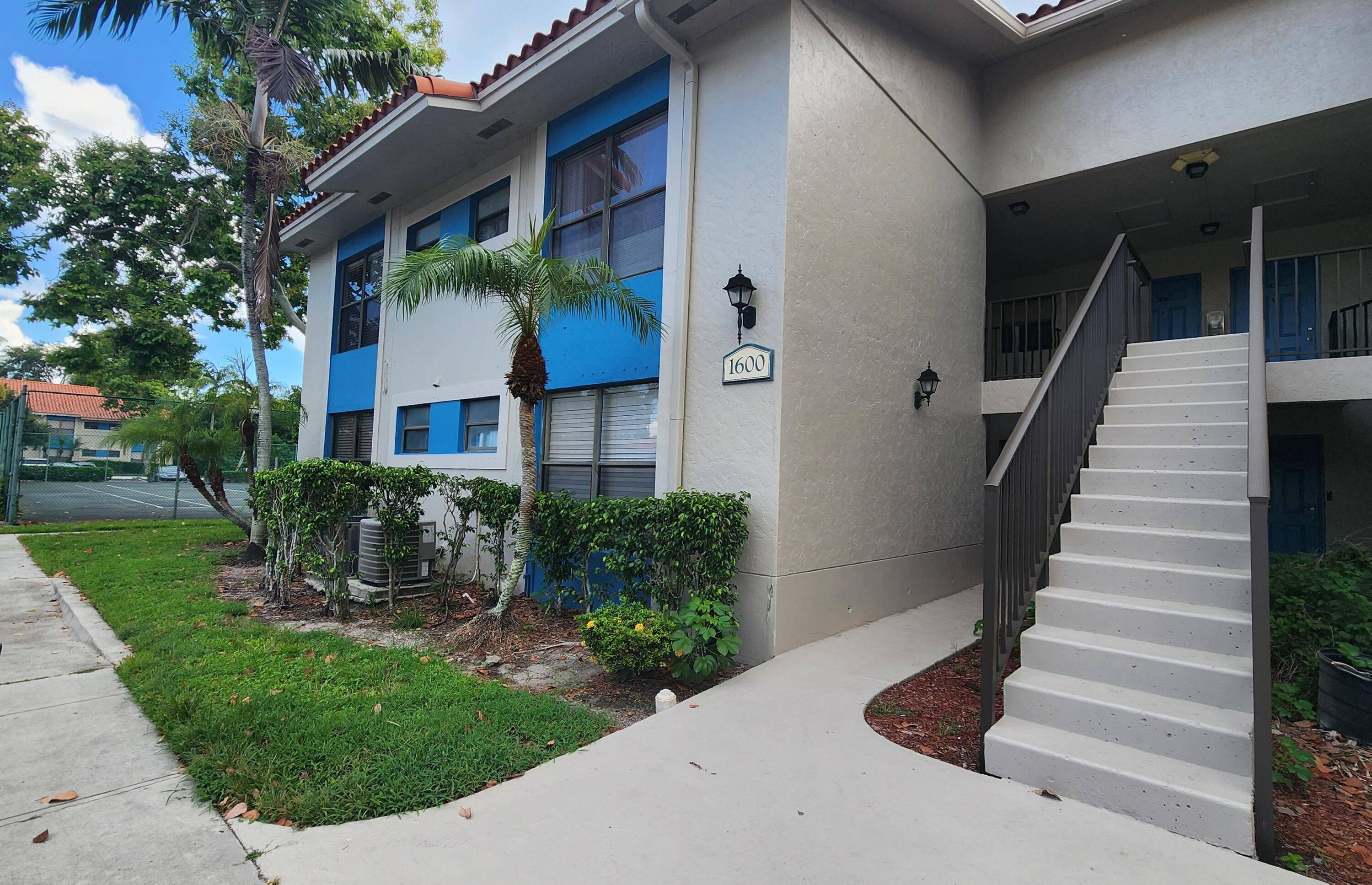 All ages, come and see this freshly renovated spacious 2 beds 2 baths condo that is available immediately for sale in beautiful West Palm Beach.