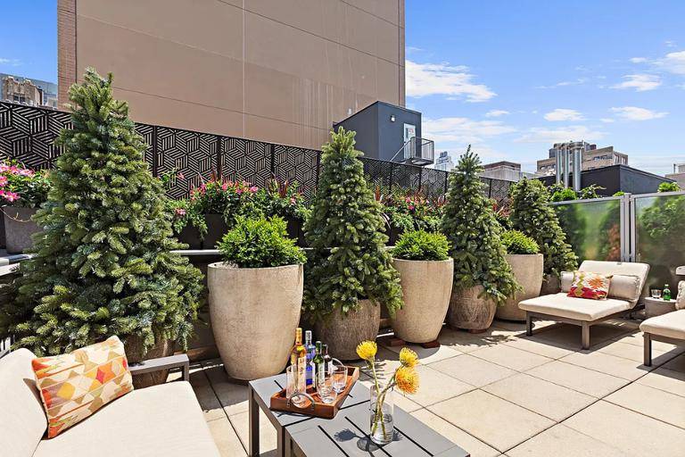 Dreaming of a spectacular terrace amp ; private garaged parking ?