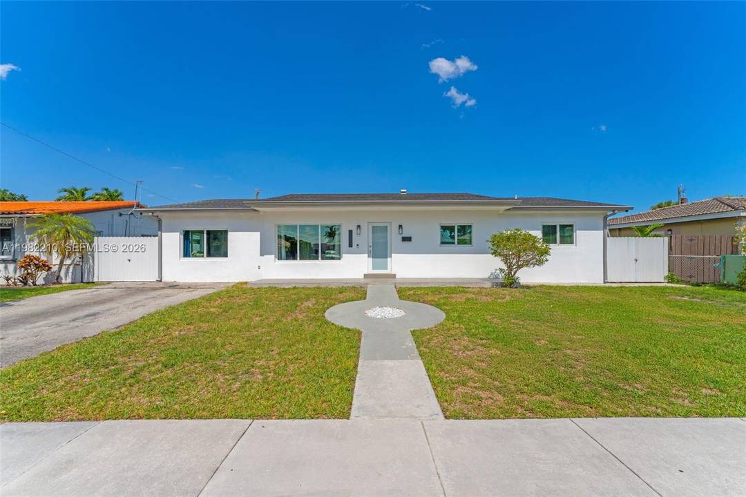 Enjoy the comfort and convenience of this charming single family home, situated in one of Miami s most coveted neighborhoods.