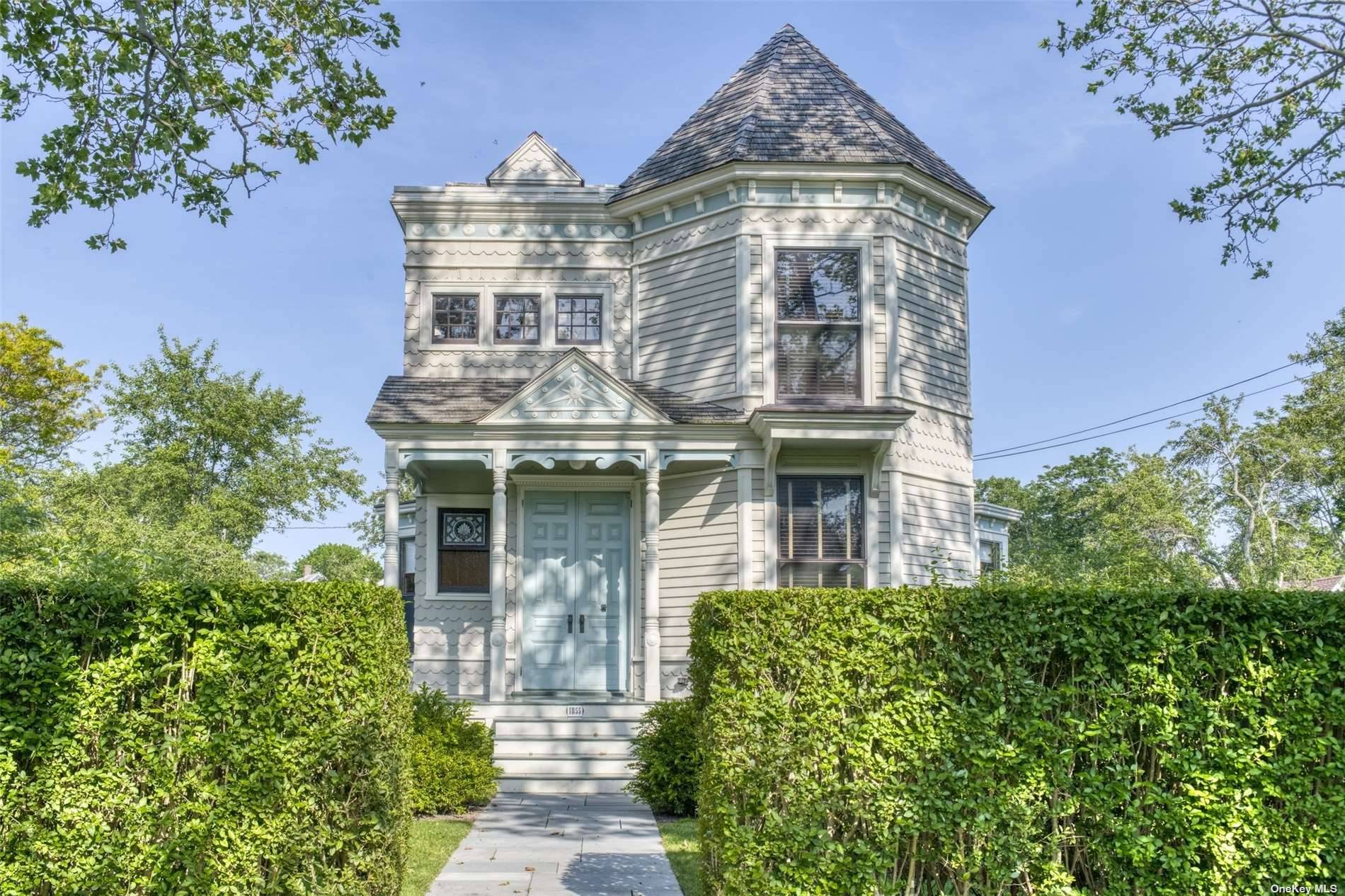 Impeccably restored 19th Century gem located in the heart of Orient Village with bay views.