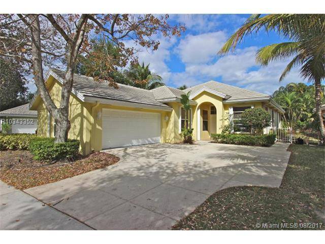 Terrific 3 Bedroom, 2 Bath, 2 car garage in the heart of Jupiter.