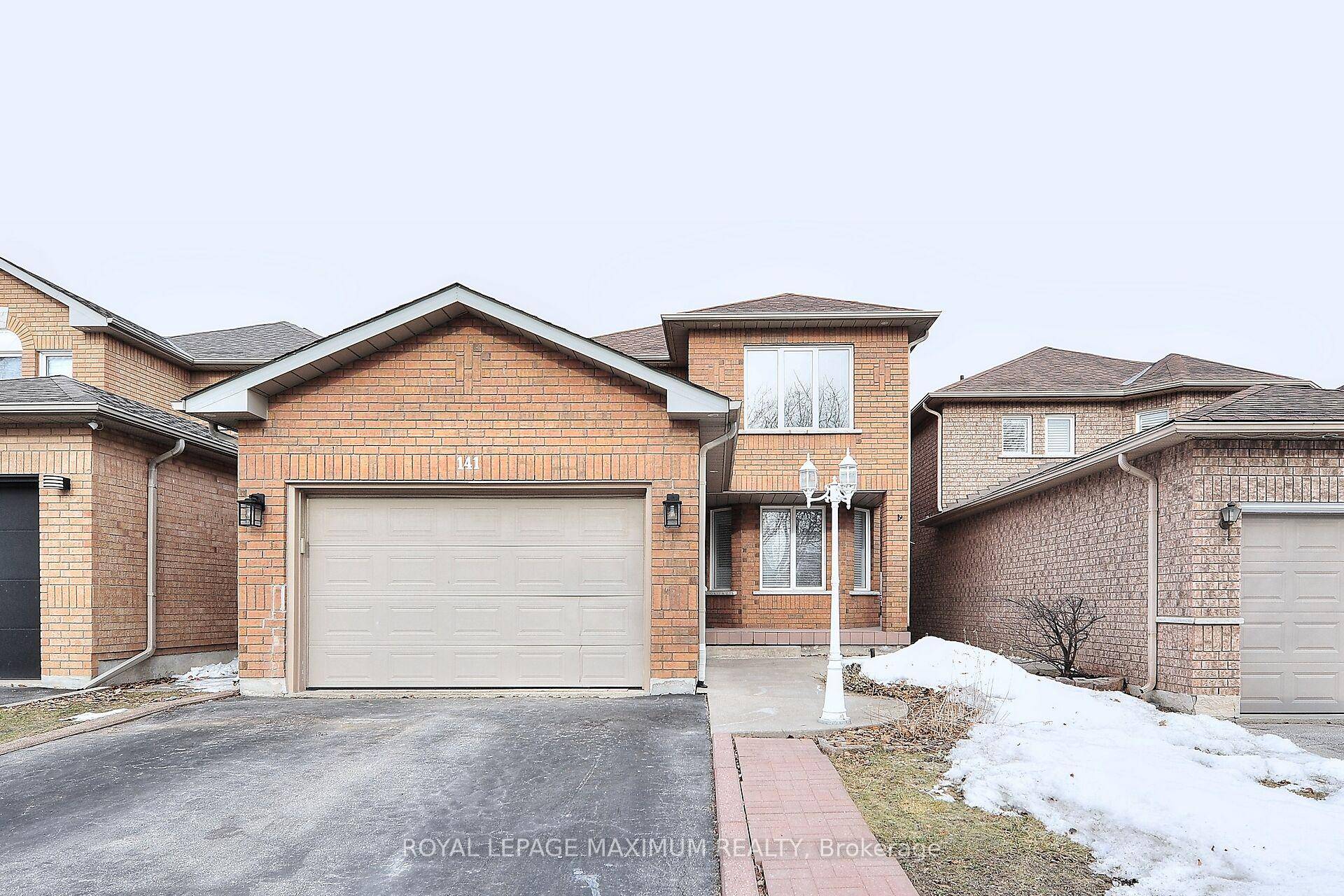 Amazing 3 Bedroom Well Maintained Detached Home in the High Demand Area of Elder Mills on a Great Lot, Huge Driveway, No Sidewalk, Great Potential, Spacious Layout, 1470 Square Feet ...