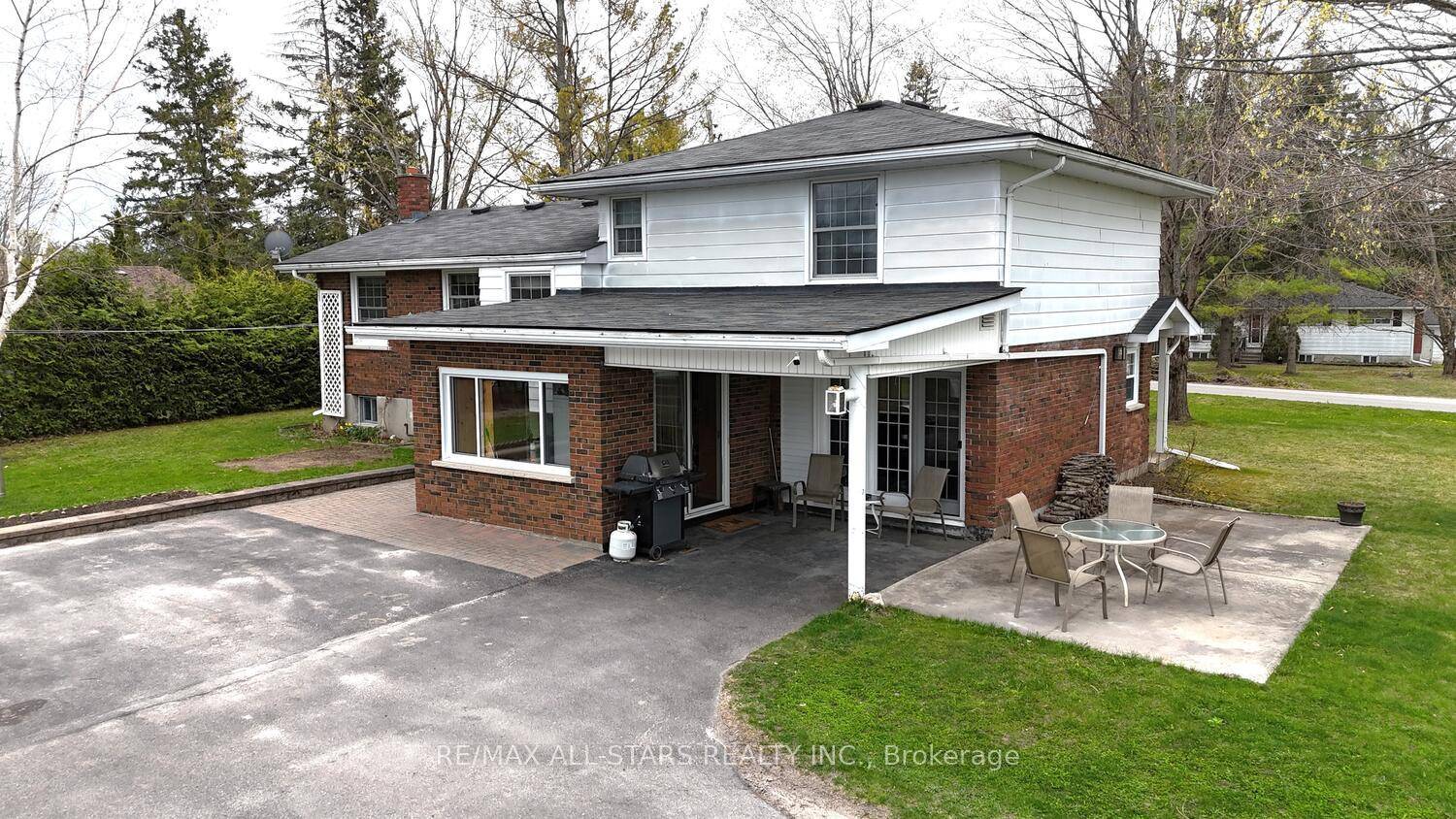 Pride of Ownership ! Picture perfect setting large in town lot with that country feel.
