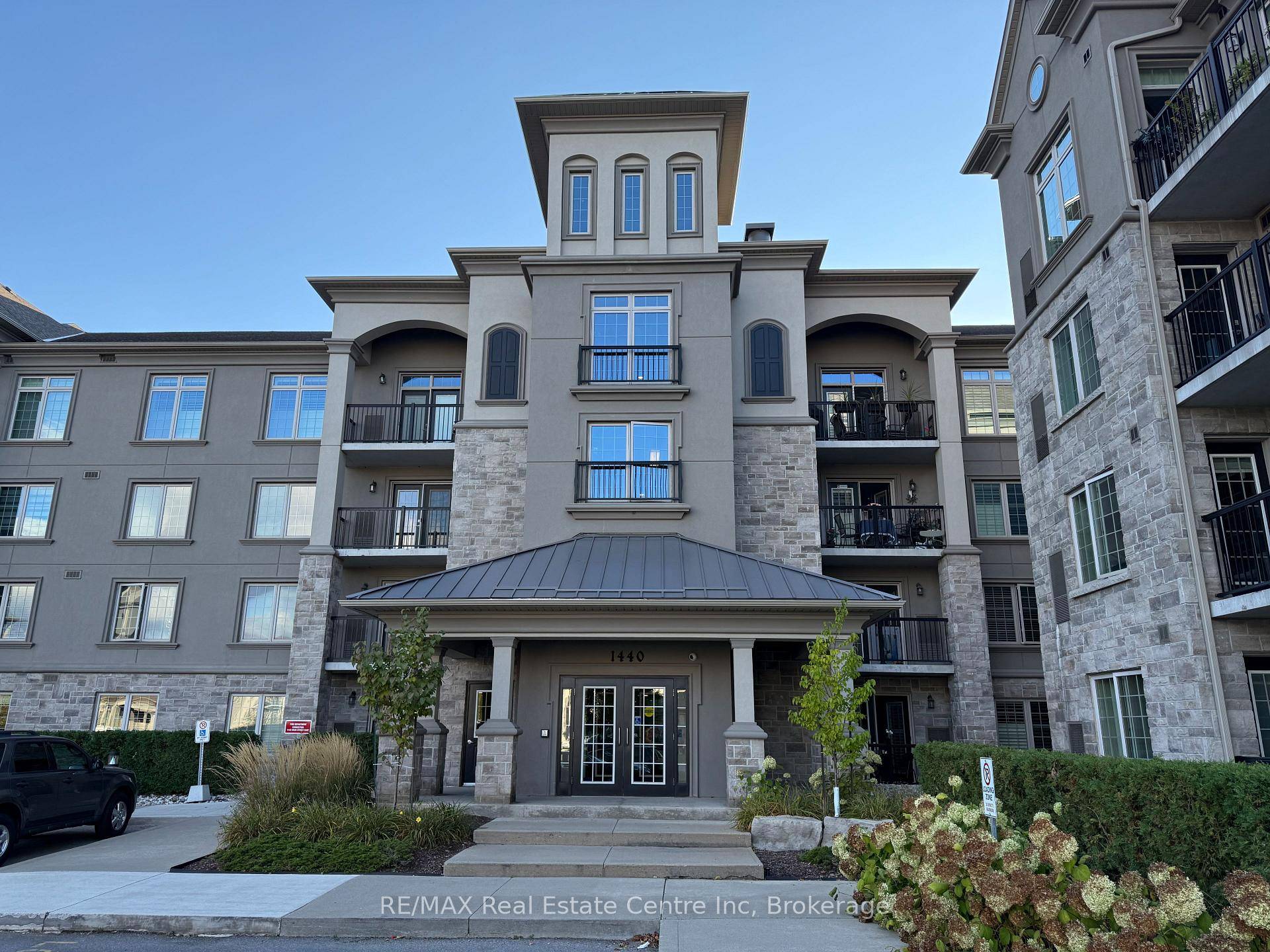 Beautifully updated and spacious 2 bedroom, 2 bathroom condo offering 1, 180 sq.