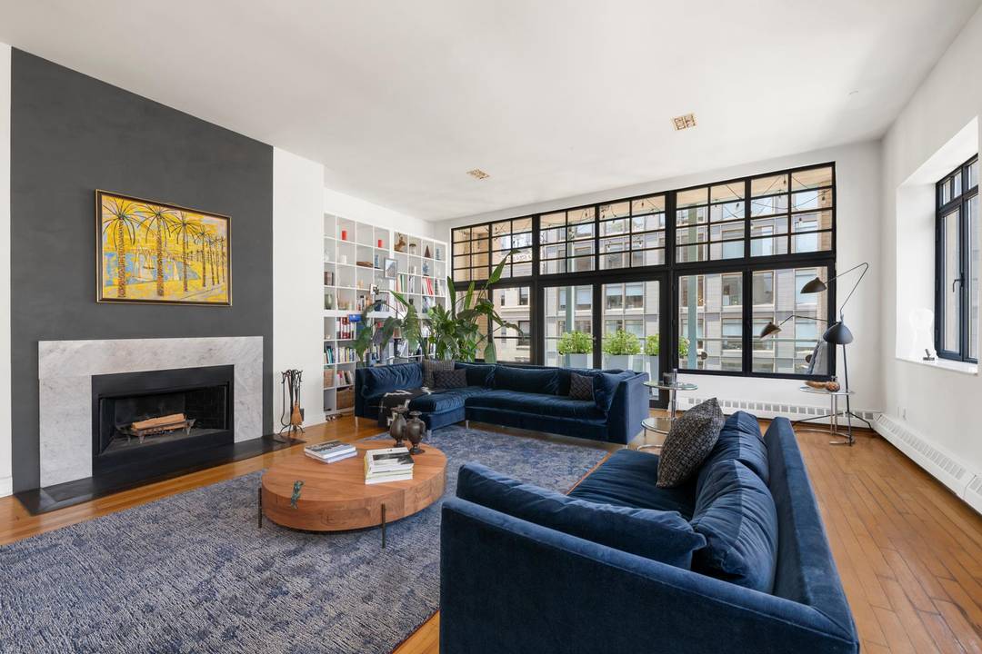 Please reach out to the listing agent, Michelle Griffith, at Douglas Elliman to schedule a tour.