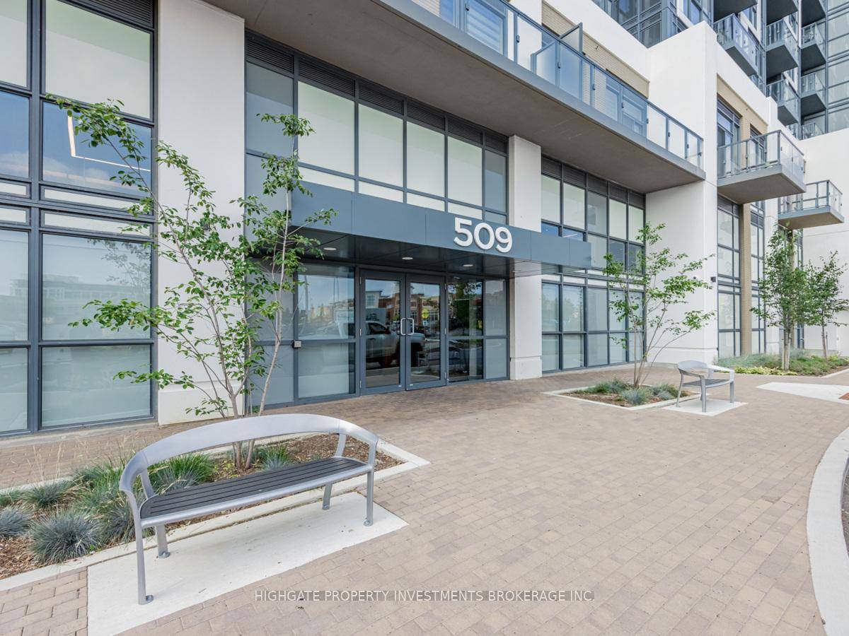 Client RemarksBright amp ; Spacious 2 Bedroom, 2 Bath Unit With Nice Views Of The Escarpment.