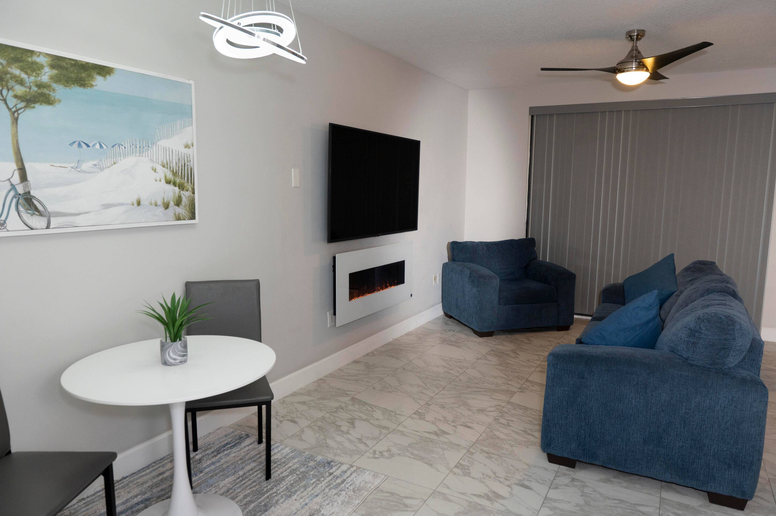 Updated Downtown Condo Prime Location Investment Opportunity !