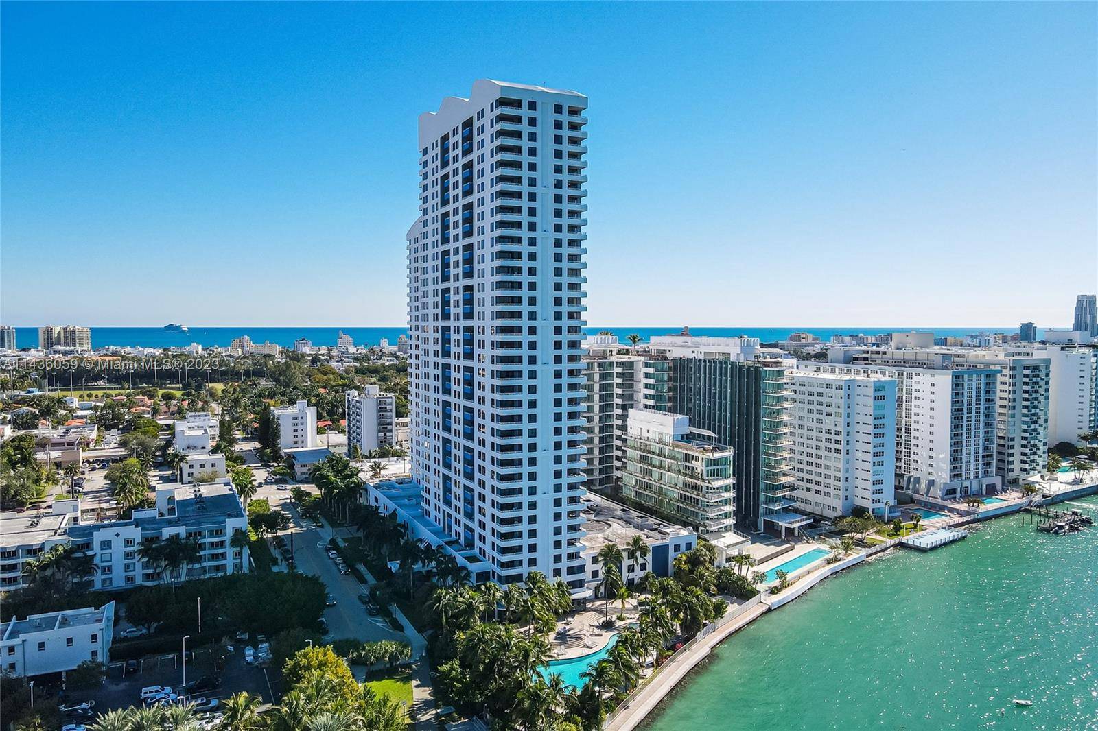 Waverly 6 12 months only high floor, corner unit with spectacular views to bay and downtown skyline.