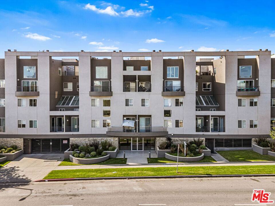 1617 S Beverly Glen Blvd 2BR Westwood La