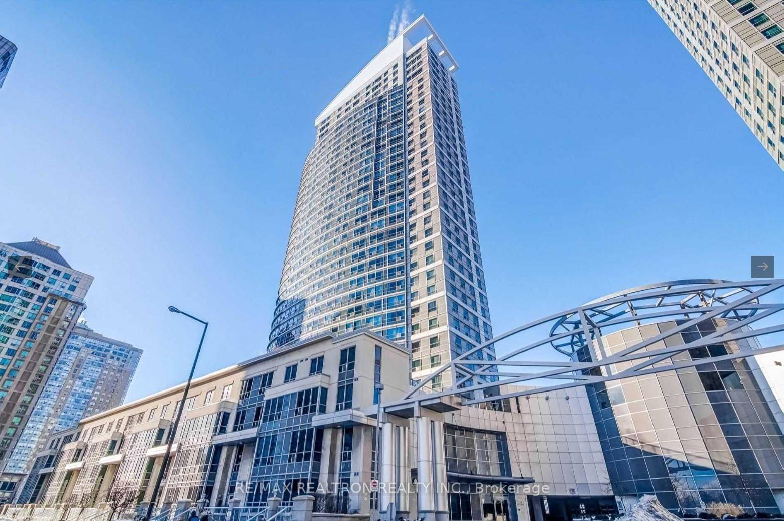 Luxury Ellipse Condo, Bright amp ; Spacious, Renovated with Brand new Laminate Floor Thru Out Living And Dining Rm, one Bedroom Den ideal as a 2nd bedroom, New countertop, Freshly ...