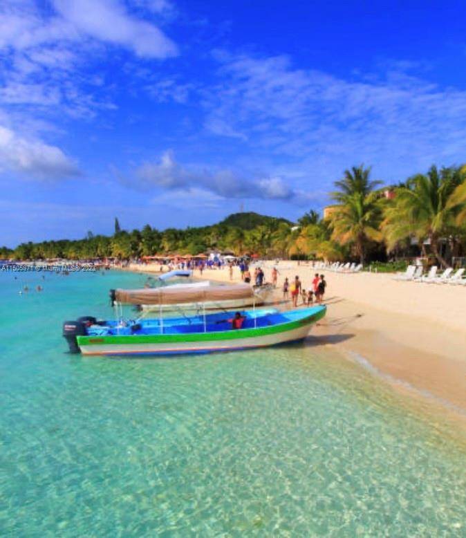 Invest in The Canopy Inn, located in Roatan, Honduras.