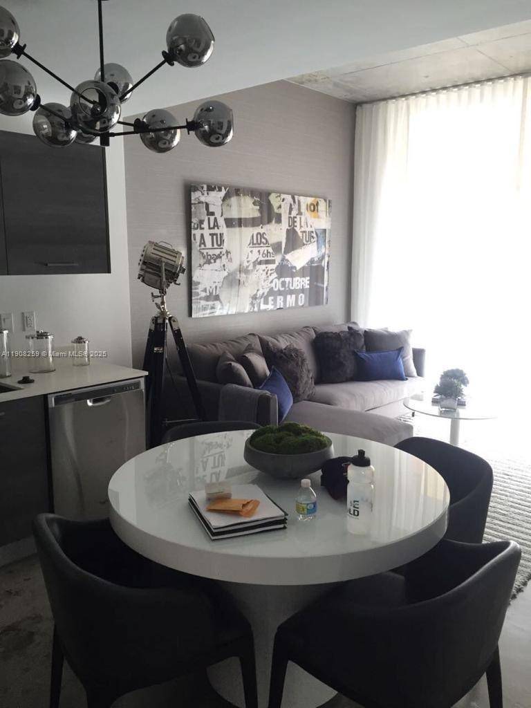 Per the original floor plan, this is a 1 bed 1 bath residence.