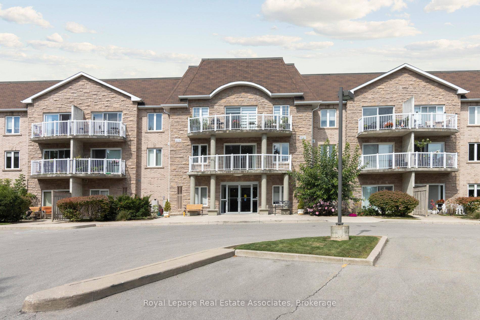 Welcome to this bright and inviting main floor unit in the desirable Chestnut Manor building, located in the heart of Schomberg.