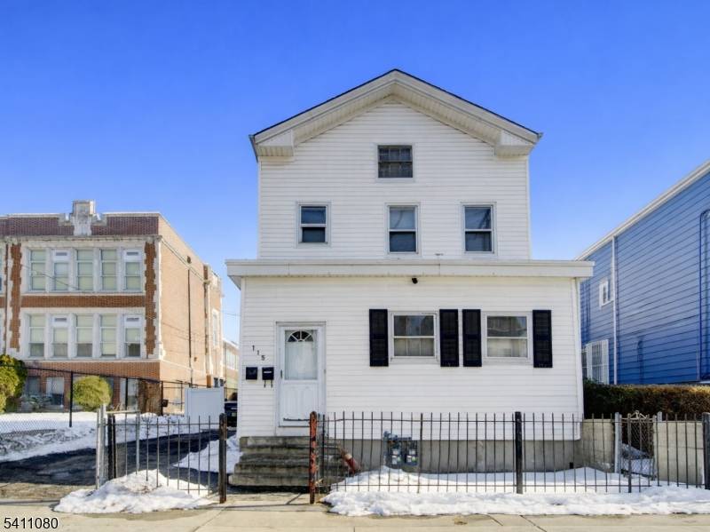 Rare investment opportunity in Elizabeth !