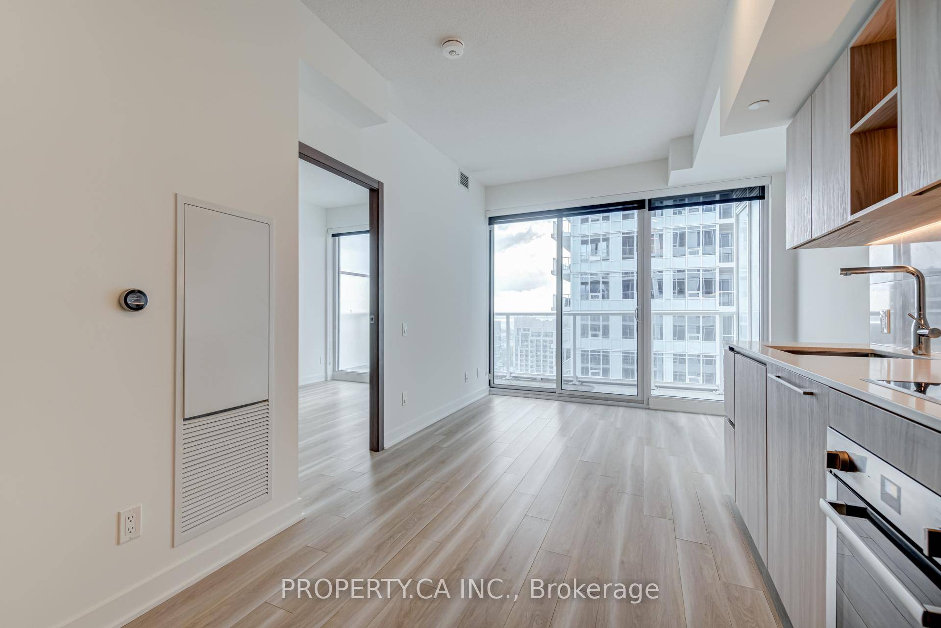 Welcome to The LakeShore Condos !