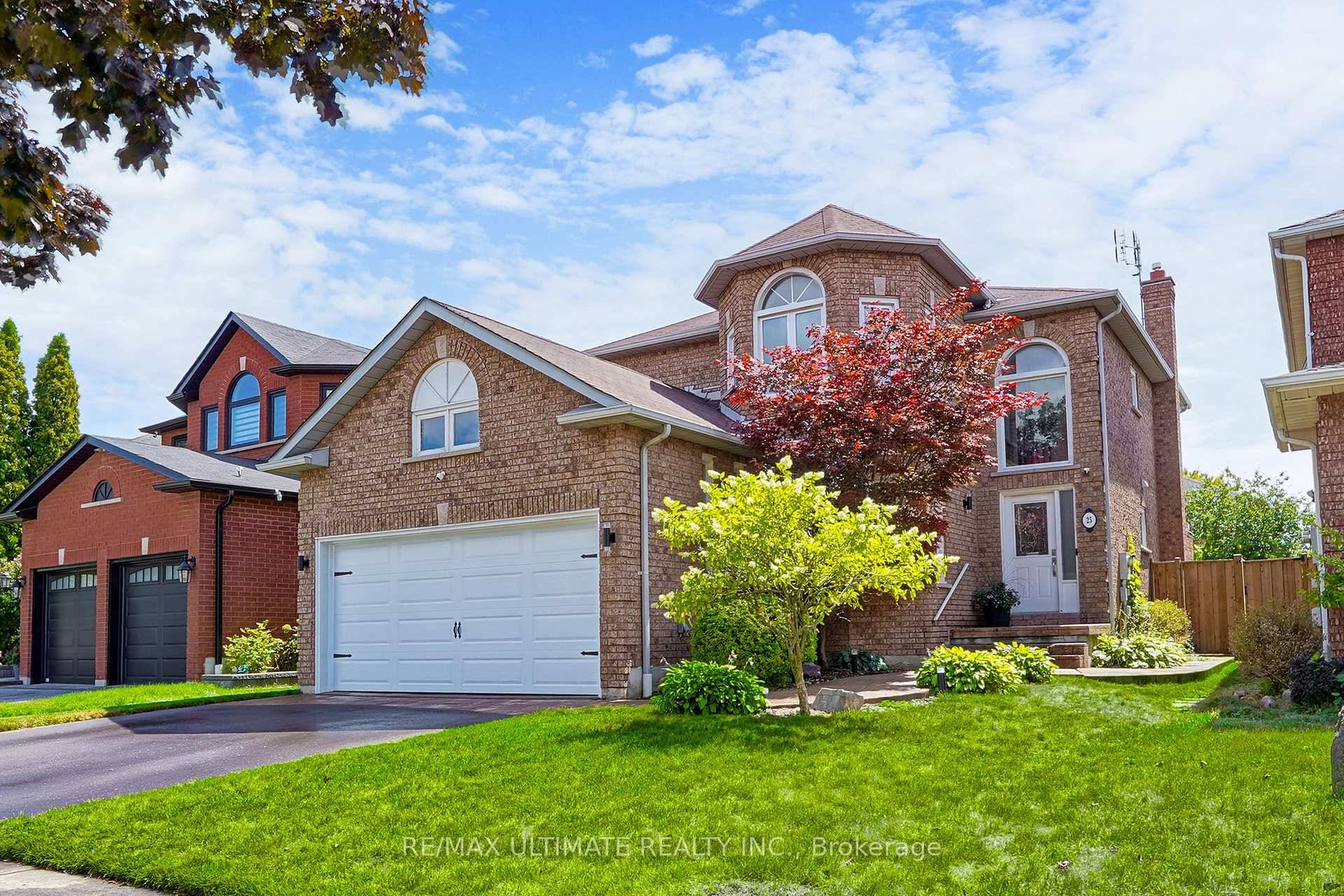 From the moment you enter, you ll be greeted by an impressive 18 foot ceiling in the entrance and a spacious, open concept layout perfect for entertaining, with a generous ...