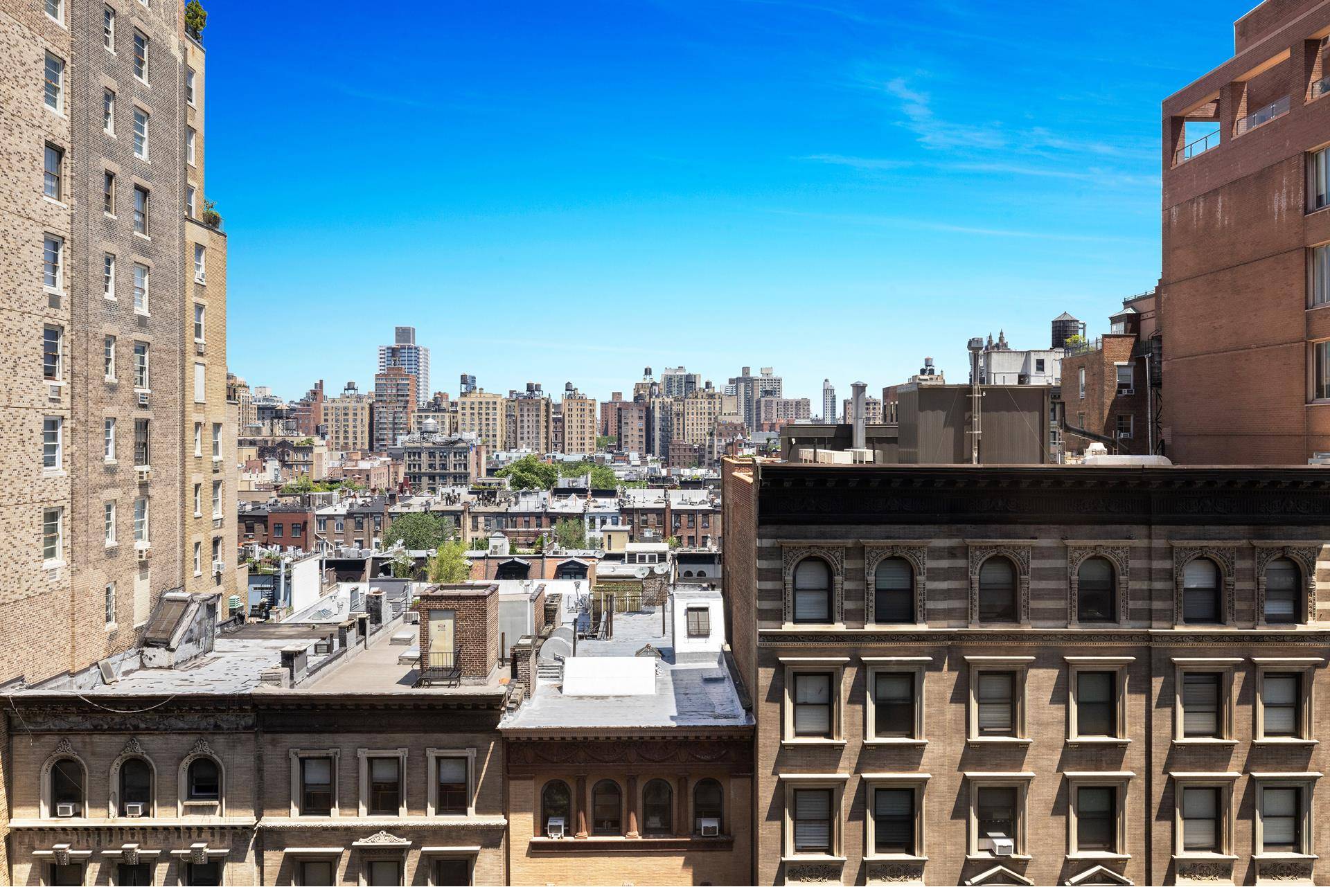 CLASSIC SIX SPONSOR UNIT NO BOARD APPROVAL Pre War Charm Flexible Layout Prime Museum Block A rare sponsor unit offering at 118 West 79th Street, Apartment 9B is a classic ...