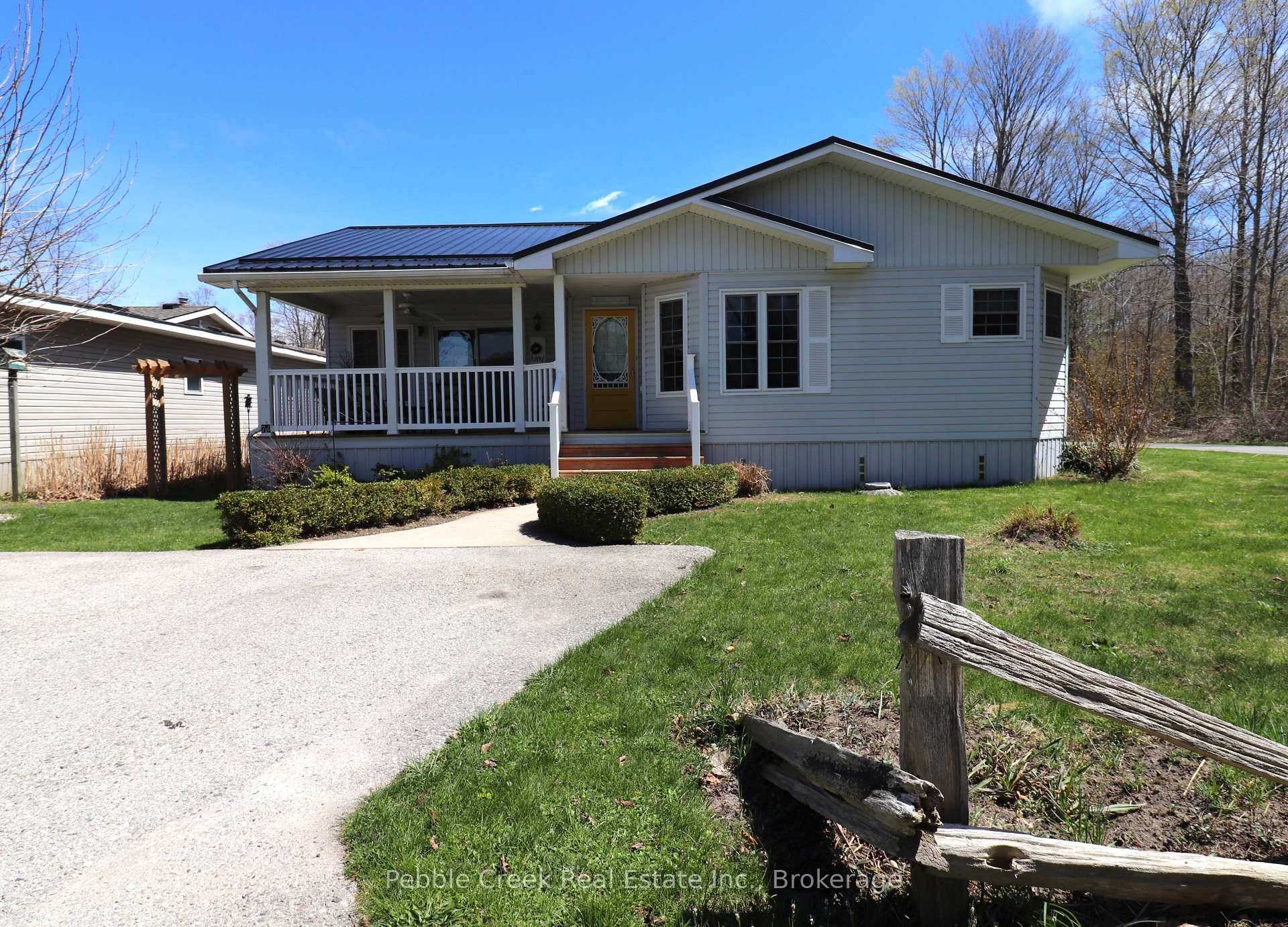 Amazing location ! This stunning Royal Home is situated on one of the best lots at Meneset on the Lake, an adult lakefront community located just minutes north of Goderich.