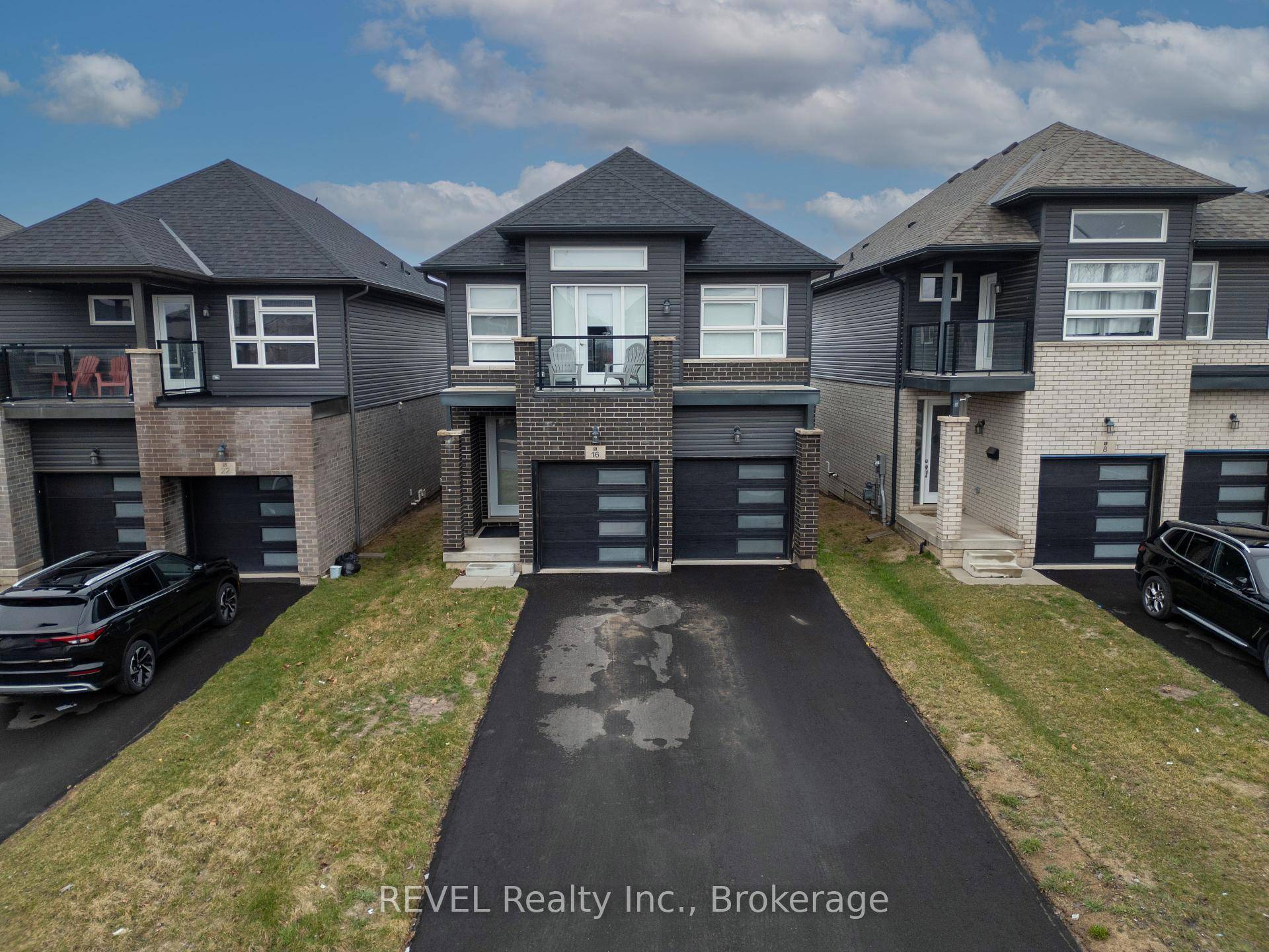 Welcome to 16 Mclaughlin street, a beautiful property that comes with one of a kind modern and contemporary elevation.