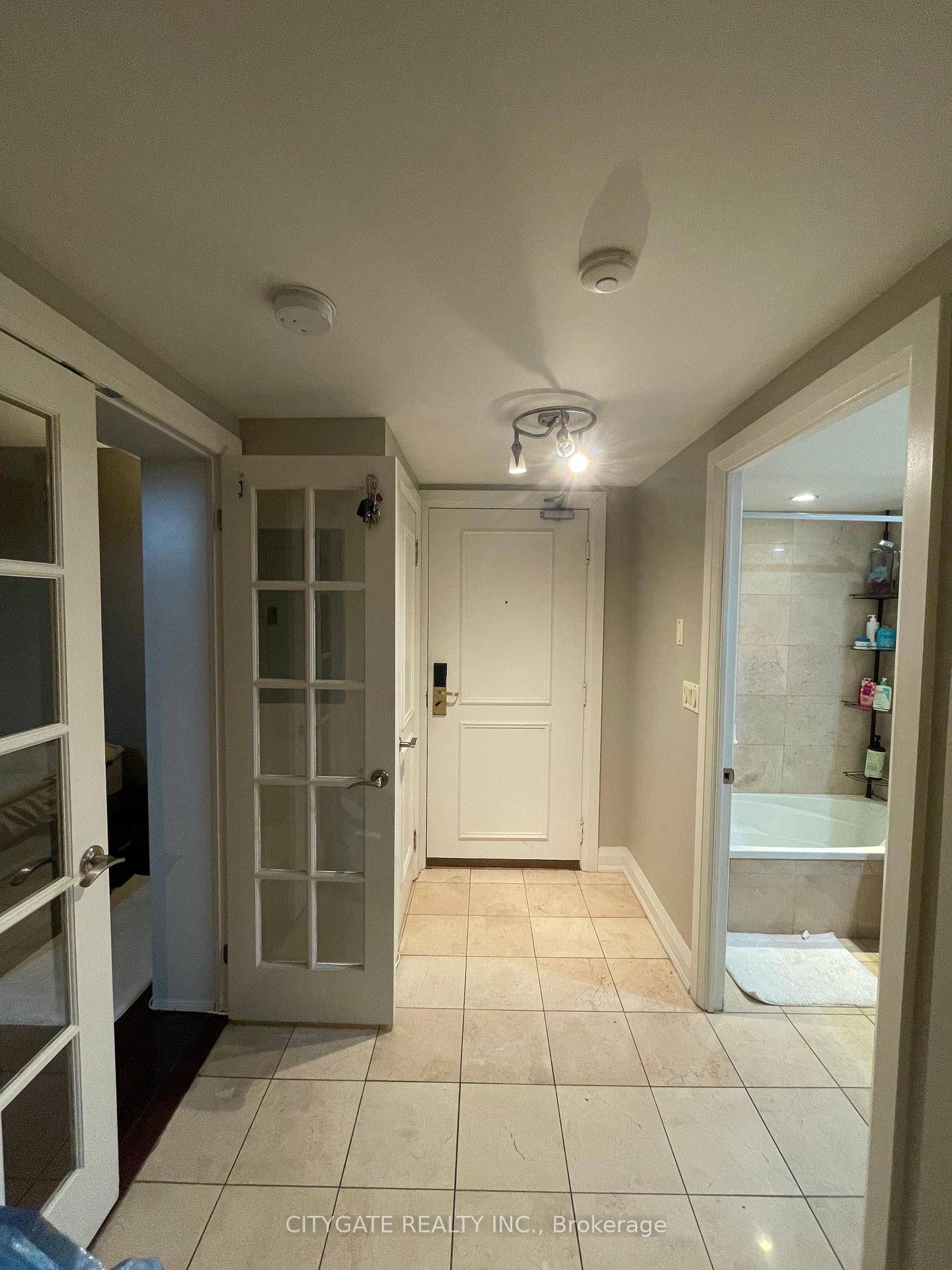 Bright and Spacious, Well Kept, Open Concept One Bedroom, One Bathroom Condo Apartment.