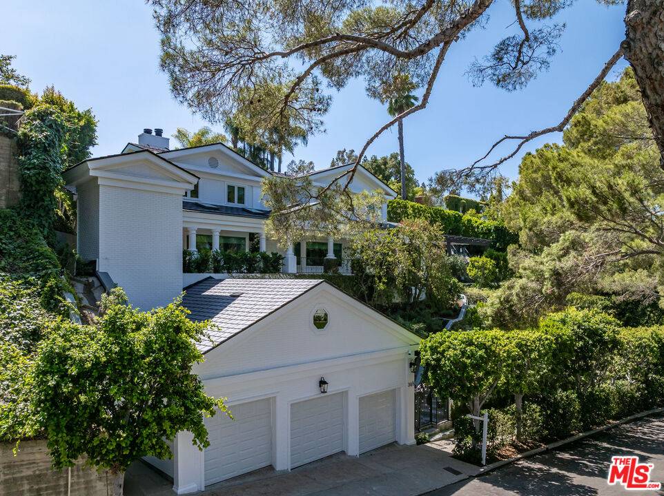 365 Norcroft Ave 5BR Westwood La
