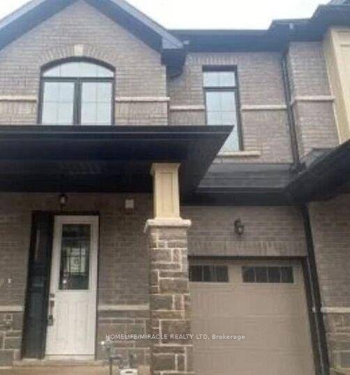 Full furnished New Townhome situated within distance to Niagara Falls.
