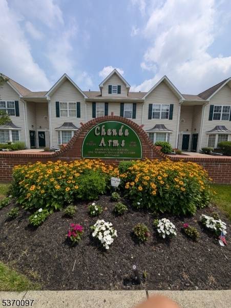Chanda Ct Clifton City New Jersey Single-Family