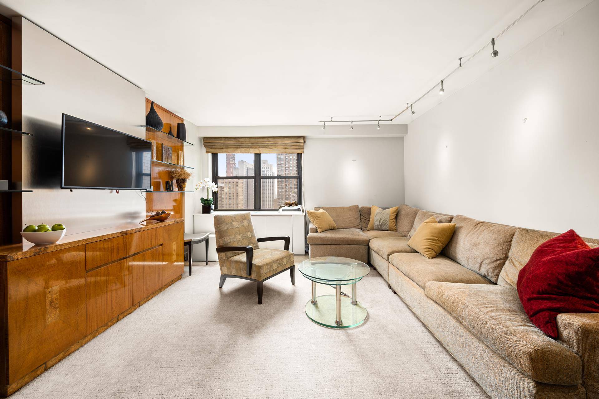 FURNISHED RENTAL PERFECTIONStep into a furnished turnkey studio that instantly feels like home.