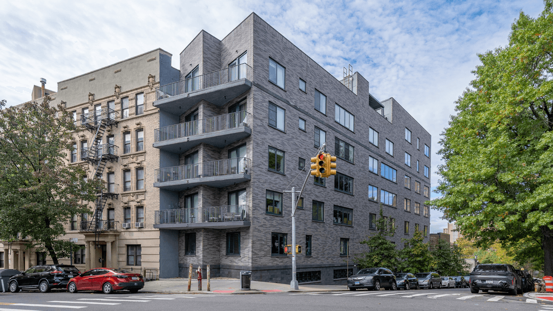 Discover an extraordinary sense of space and modern sophistication in this nearly 2, 500 square foot duplex condominium, offering a rare townhome like experience in the heart of Manhattanville.