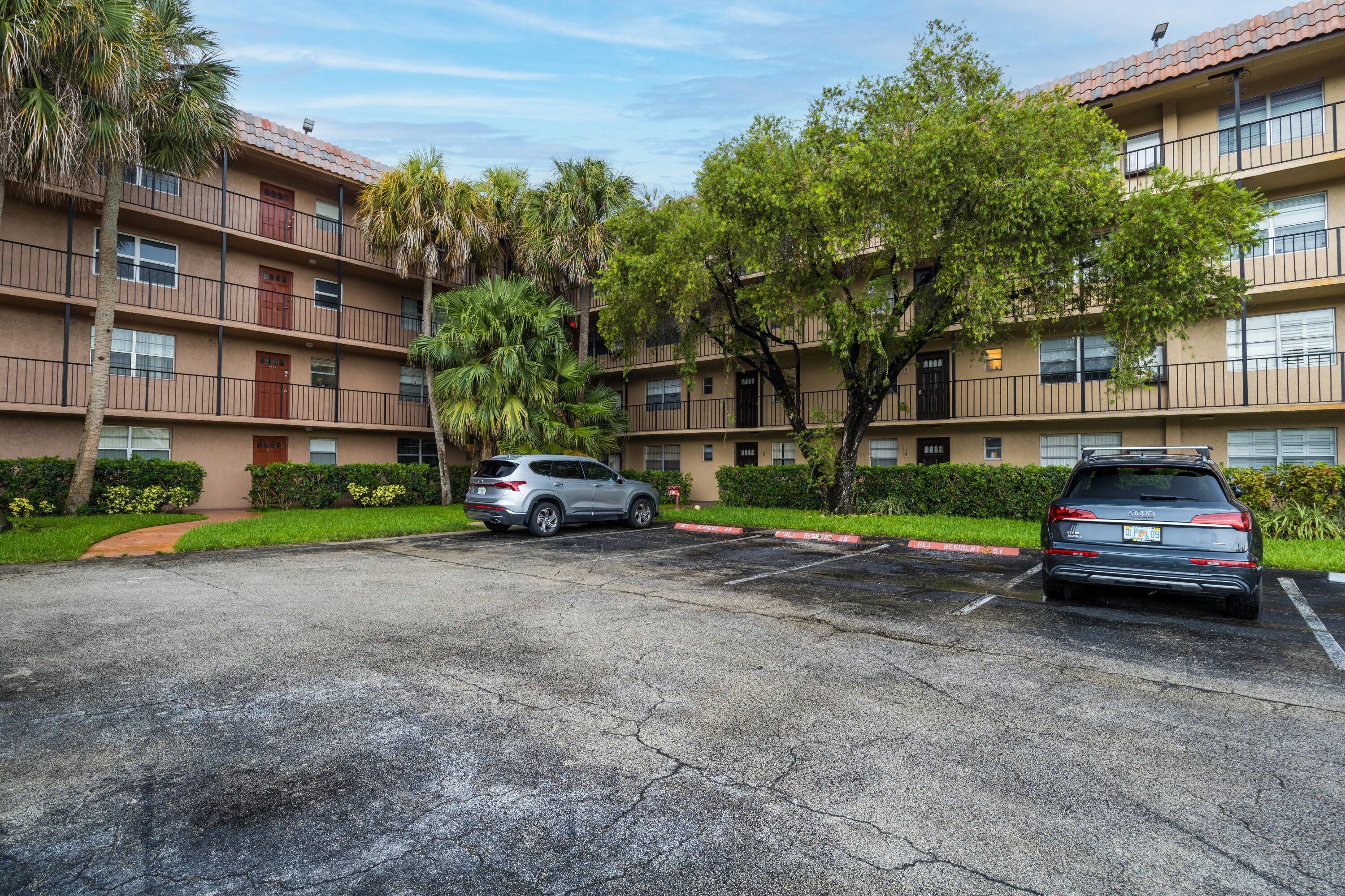 Immaculate two bedroom, two bathroom condo located in the well maintained community of Boca Entrada.
