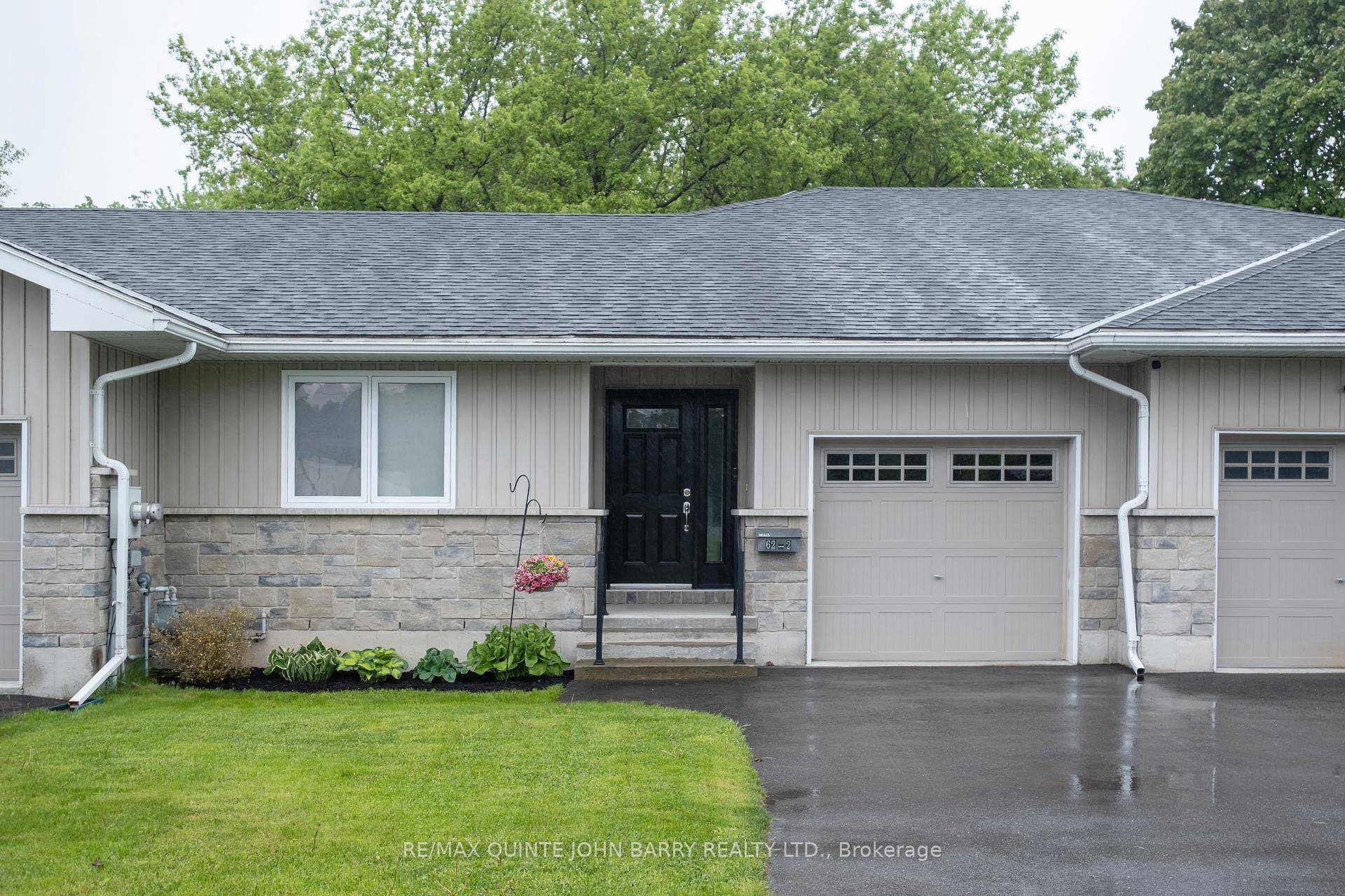 Immaculate 2 1 Bedroom Townhome.