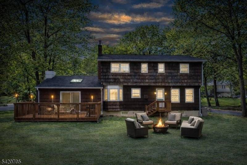 PROFESSIONAL PHOTOS COMING SOON !