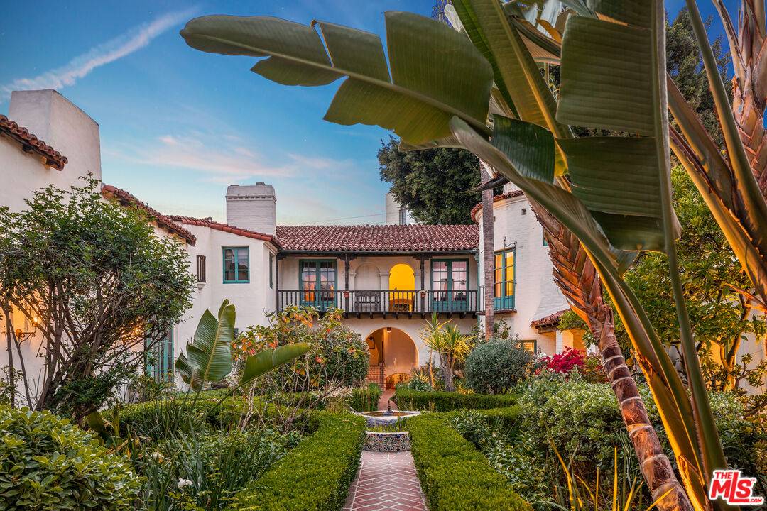 1471 Havenhurst Dr 2BR Hollywood Hills East La