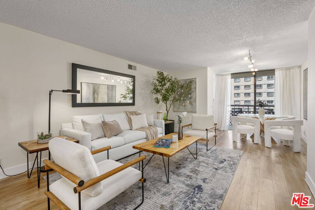 10751 Wilshire Blvd 1BR Westwood La