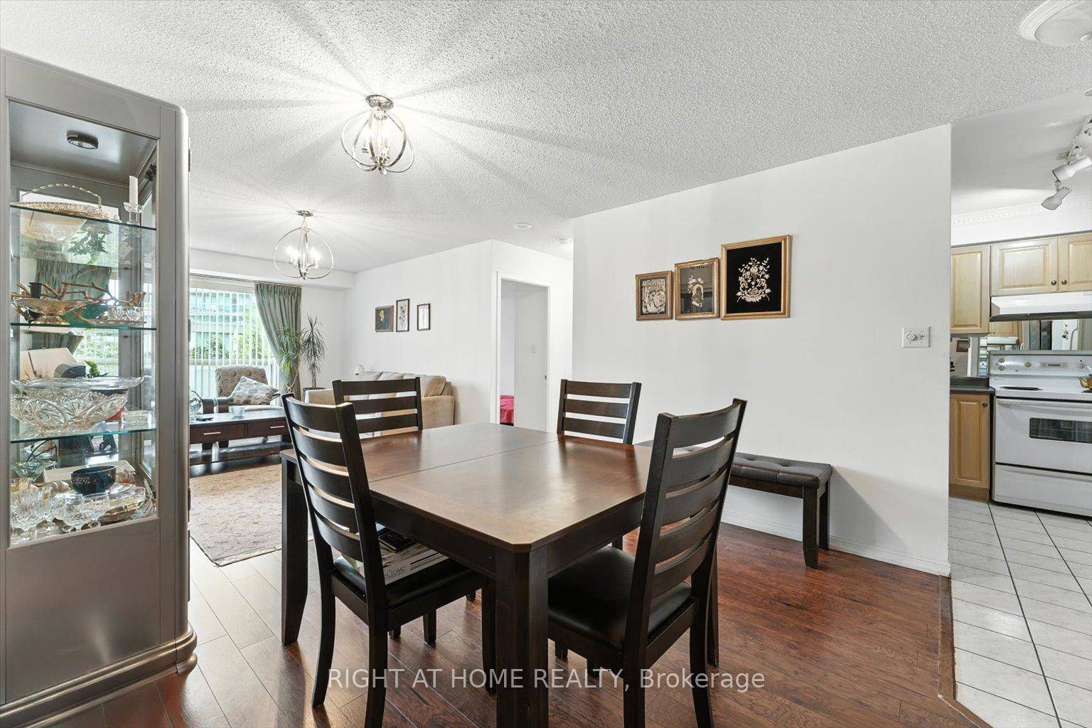 Bright West Facing Symphony Square Gem !