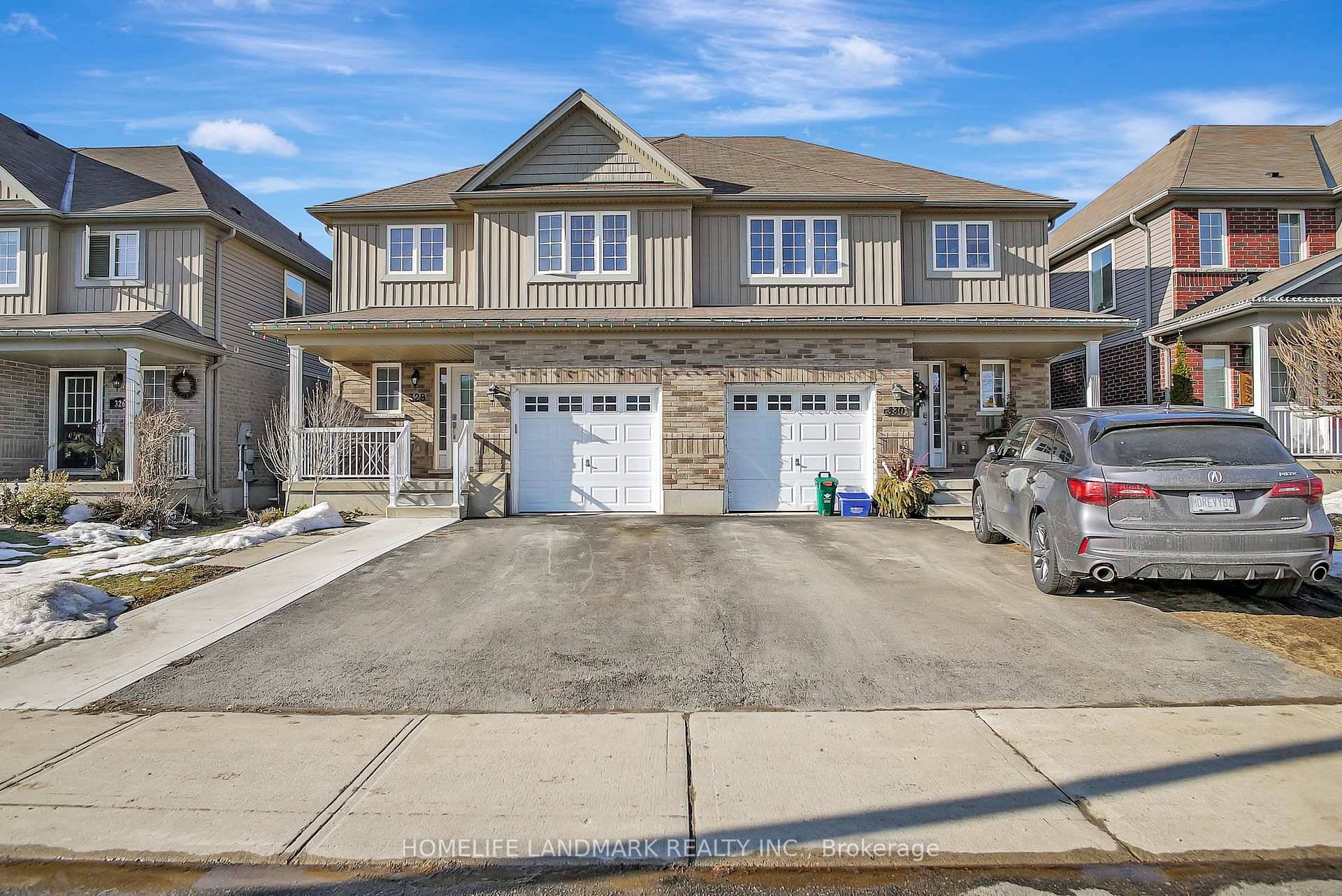 Check out this IMMACULATELY kept semi in the quaint village of Ayr !