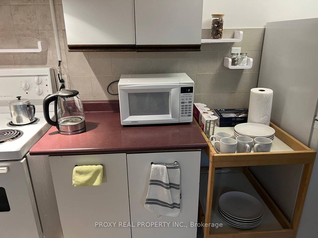 Furnished Lower Floor for rent Bungalow Raised In The Heart Of Prestigious Bayview Village, one Driveway parking, A few Minutes Walk to Schools, Mall, Park, Bayview Village Playground, Ravine, Walking ...