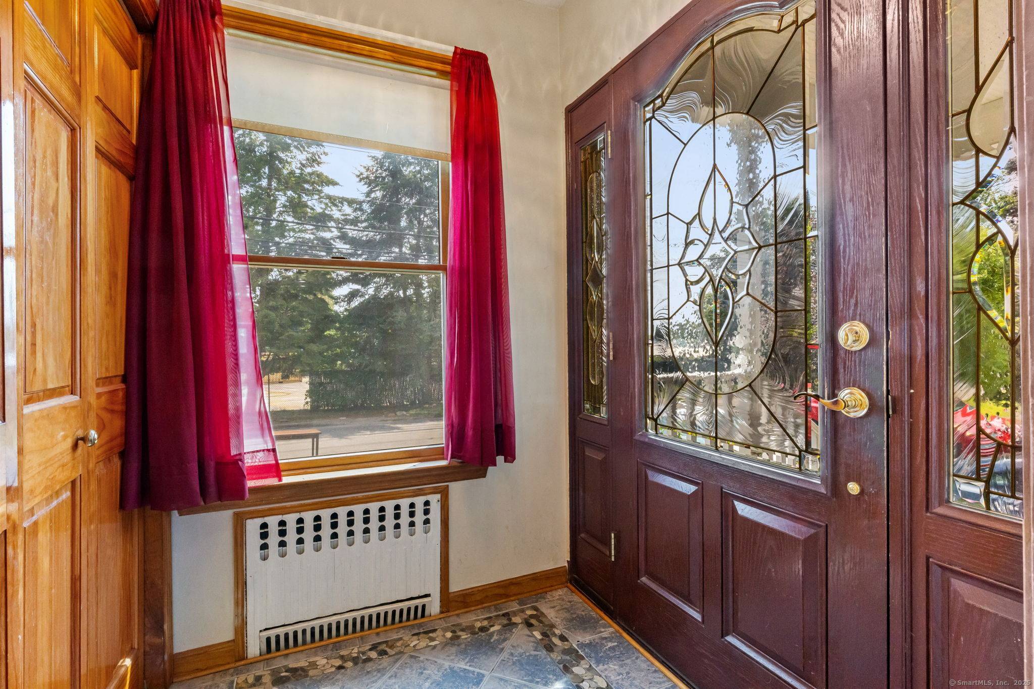 Welcome to this beautifully maintained and spacious rental in the heart of East Norwalk.