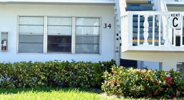Well maintained, updated, first floor, waterfront 1 bedroom, 1 bath rentable immediately unit.