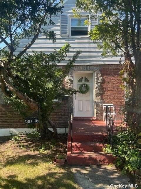 COZY, WARM AND INVITING FURNISHED HOUSE RENTAL.
