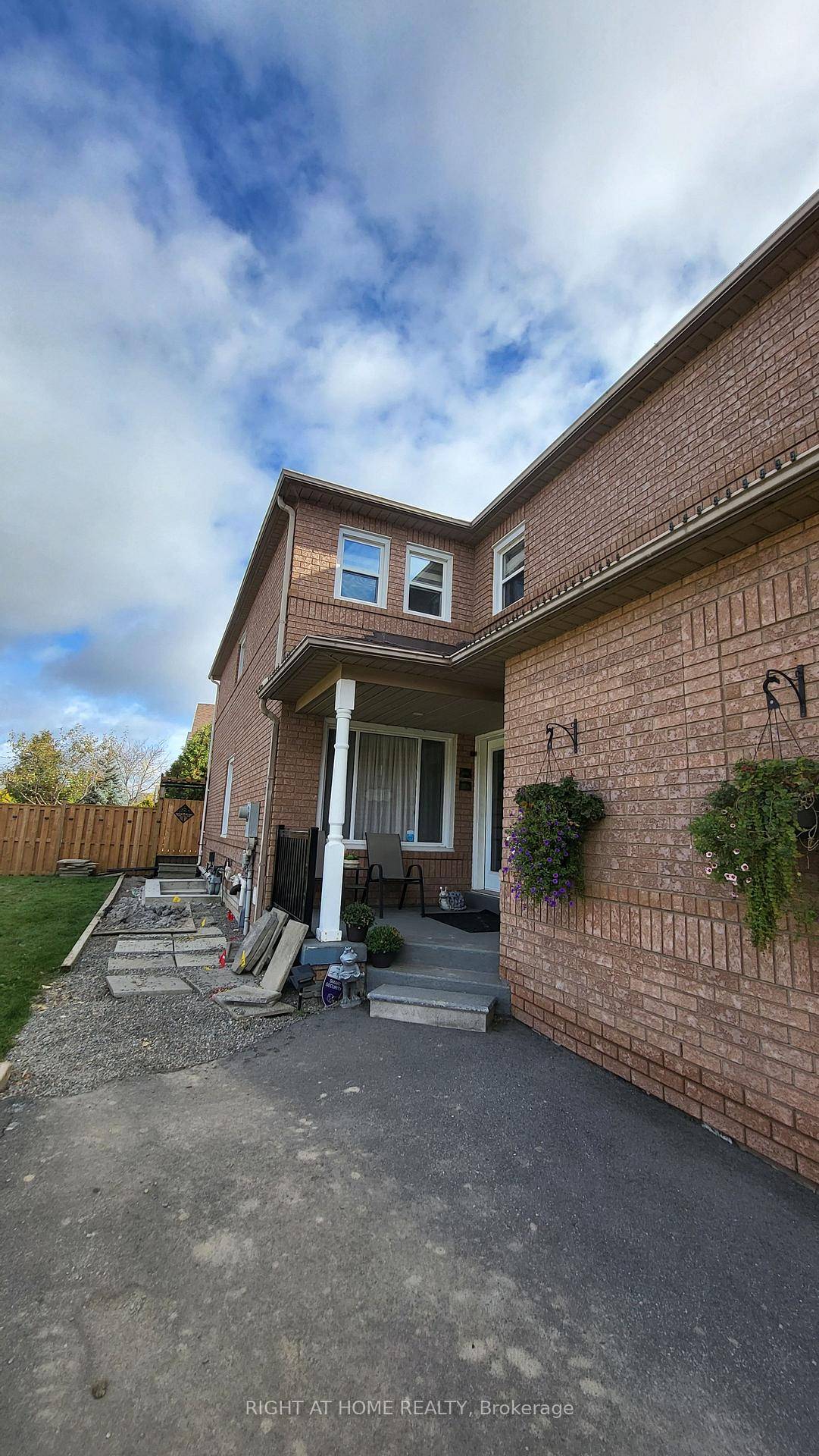 Welcome to this beautifully finished, fully legal one bedroom basement apartment in the sought after Lisgar community of Mississauga !
